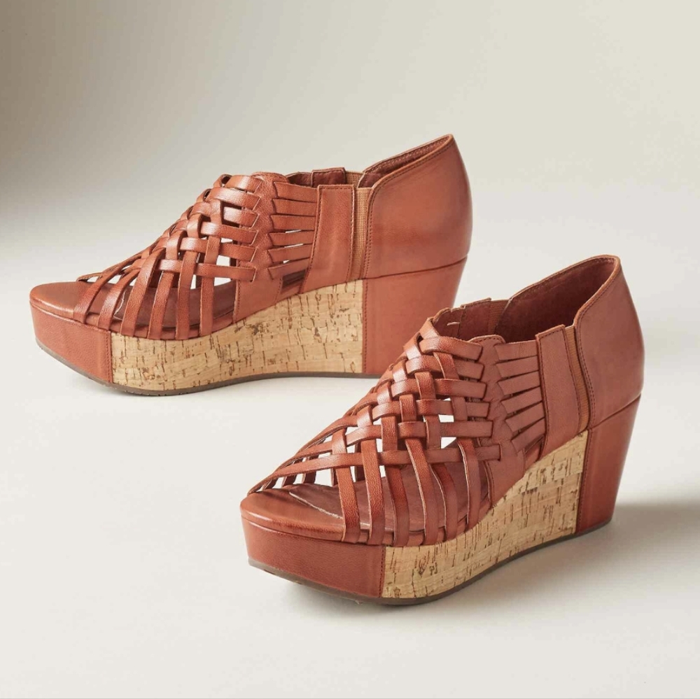 🌿 SUNDANCE WOVEN SANDALS🌿